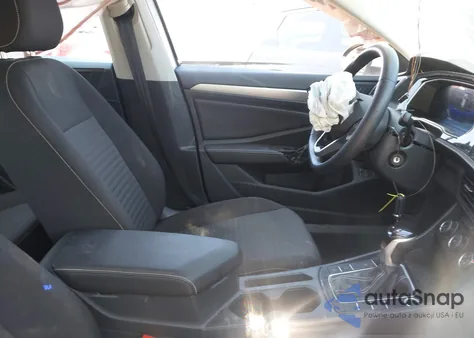 2024 Volkswagen Jetta 1.5T S z USA, uszkodzony, nr VIN 3VW5M7BU0RM055042